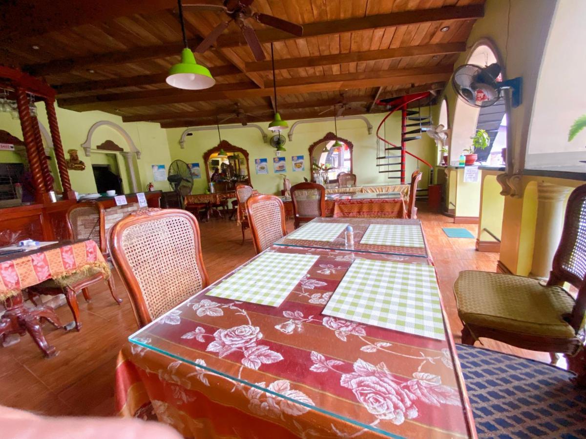 Tropicana Castle Dive Resort Powered By Cocotel Puerto Galera Luaran gambar