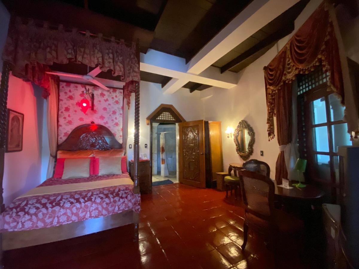 Tropicana Castle Dive Resort Powered By Cocotel Puerto Galera Luaran gambar